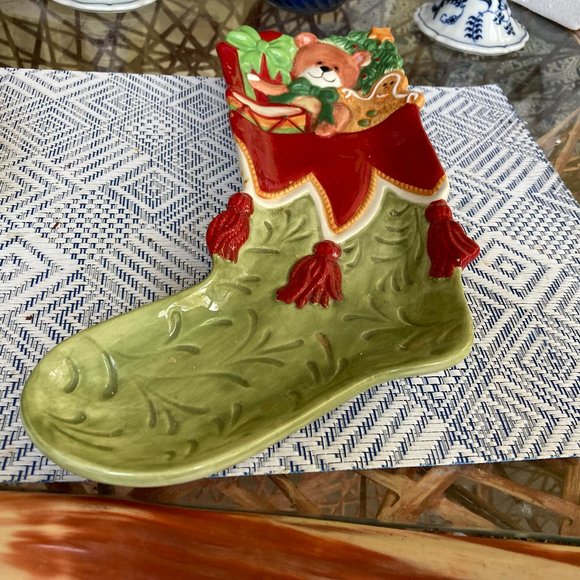 FITZ AND FLOYD CHRISTMAS PLATTER STOCKING SHAPE OR WALL HANGING EXCELLENT - Picture 1 of 5